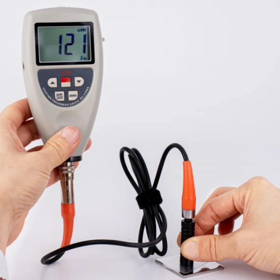 +3 cách đo độ dày chính xác và hiệu quả 35 Phương pháp 3: đo không phá hủy bằng máy đo độ dày siêu âm