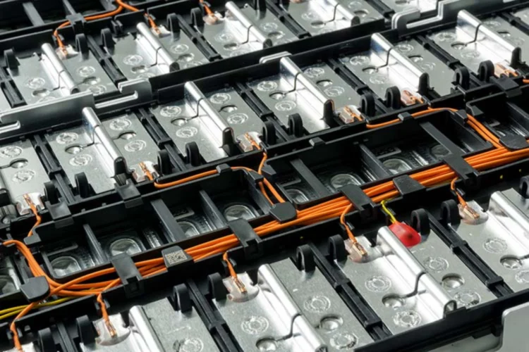 Xu Hướng Pin Lithium Dung Lượng Lớn & Công Nghệ BMS Thông Minh