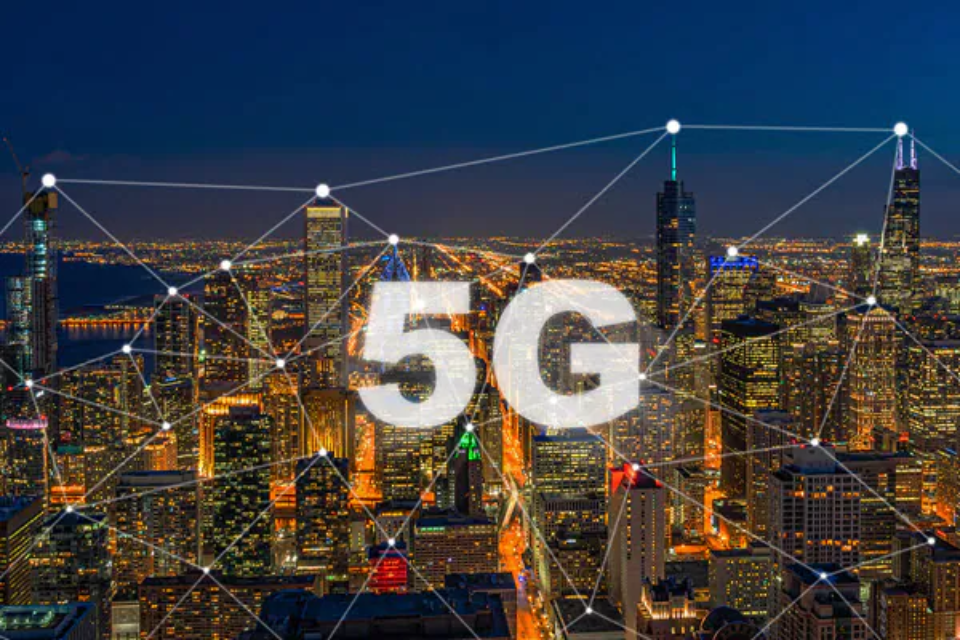 Tận dụng 5G cho IoT: Cơ hội và lợi ích không thể bỏ lỡ 35 5G Giúp thúc đẩy sự phát triển kinh tế